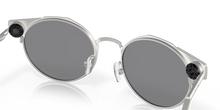 Load image into Gallery viewer, Oakley Sunglass - Deadbolt™