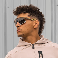 Load image into Gallery viewer, Oakley Sunglass _ BXTR Patrick Mahomes II Collection 0009280
