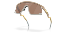 Load image into Gallery viewer, Oakley Sunglass _ BXTR Patrick Mahomes II Collection 0009280