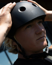 Load image into Gallery viewer, FOLLOW PRO HELMET - MATTE BLACK