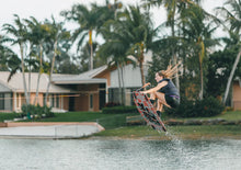 Load image into Gallery viewer, RONIX WAKEBOARDS 2026 - Quarter 'Til Midnight - Modello - Metallic Rose