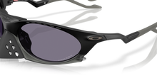 Load image into Gallery viewer, Oakley Sunglass _ Plantaris OO9437
