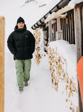 Load image into Gallery viewer, BURTON JACKET _ Men's [ak]® Expedition Down
