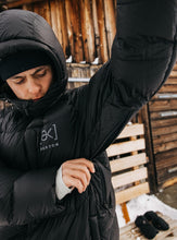 Load image into Gallery viewer, BURTON JACKET _ Men's [ak]® Expedition Down
