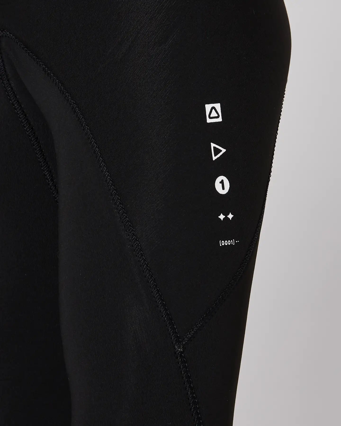 FOLLOW WETSUIT - P1 3/2mm Steamer in Black