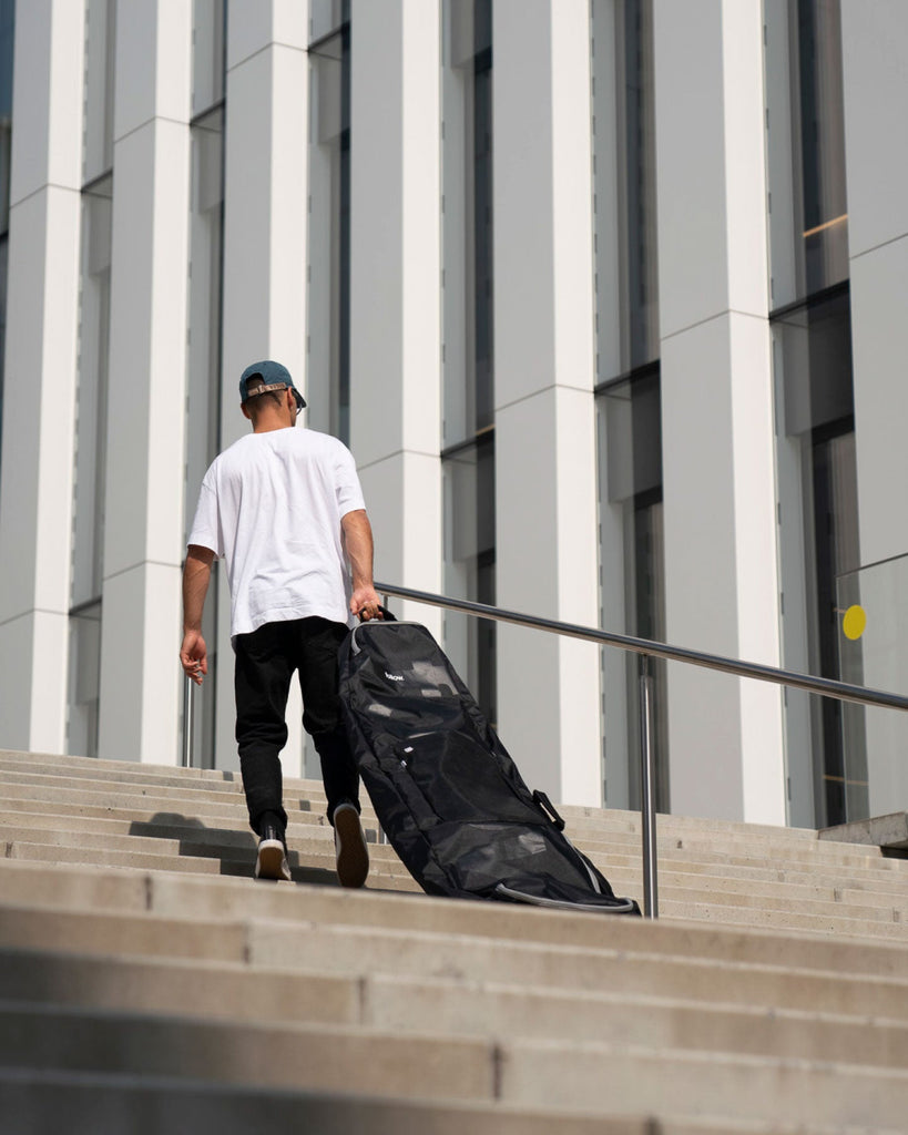 FOLLOW WAKE TRAVEL BAG - BLACK