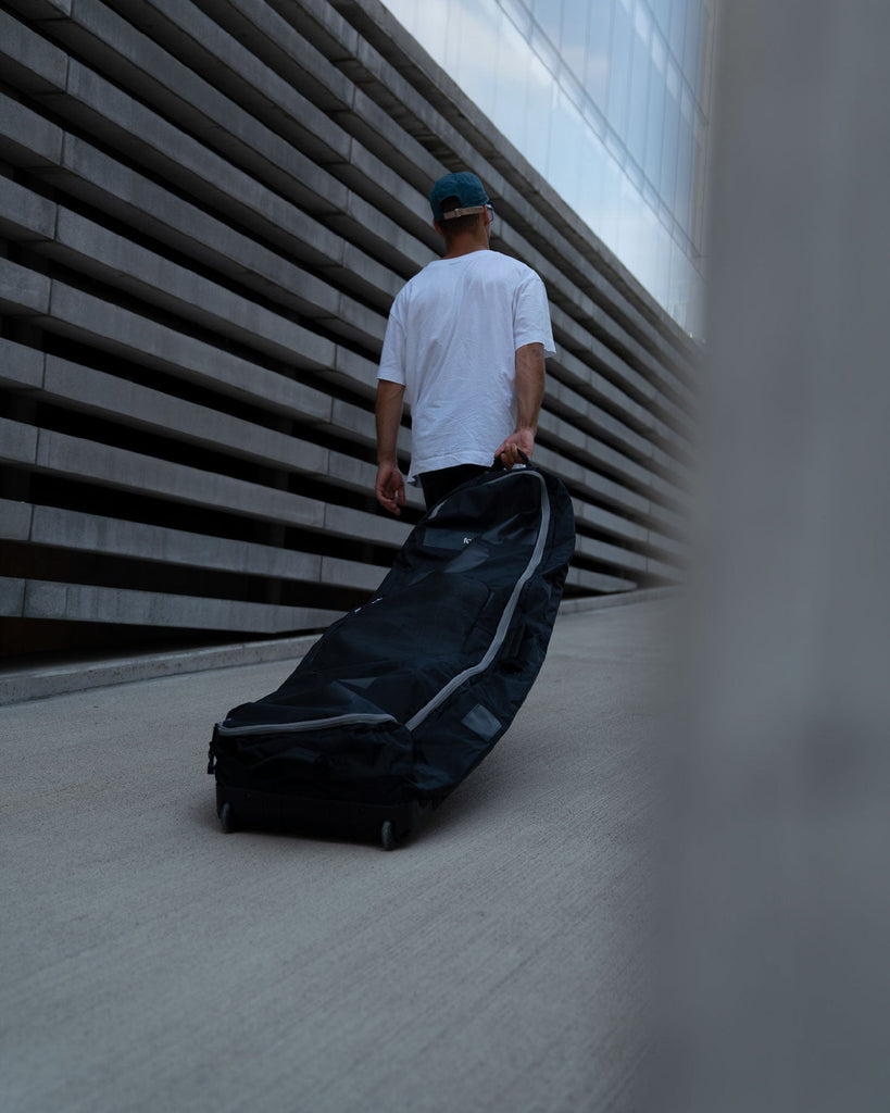 FOLLOW WAKE TRAVEL BAG - BLACK