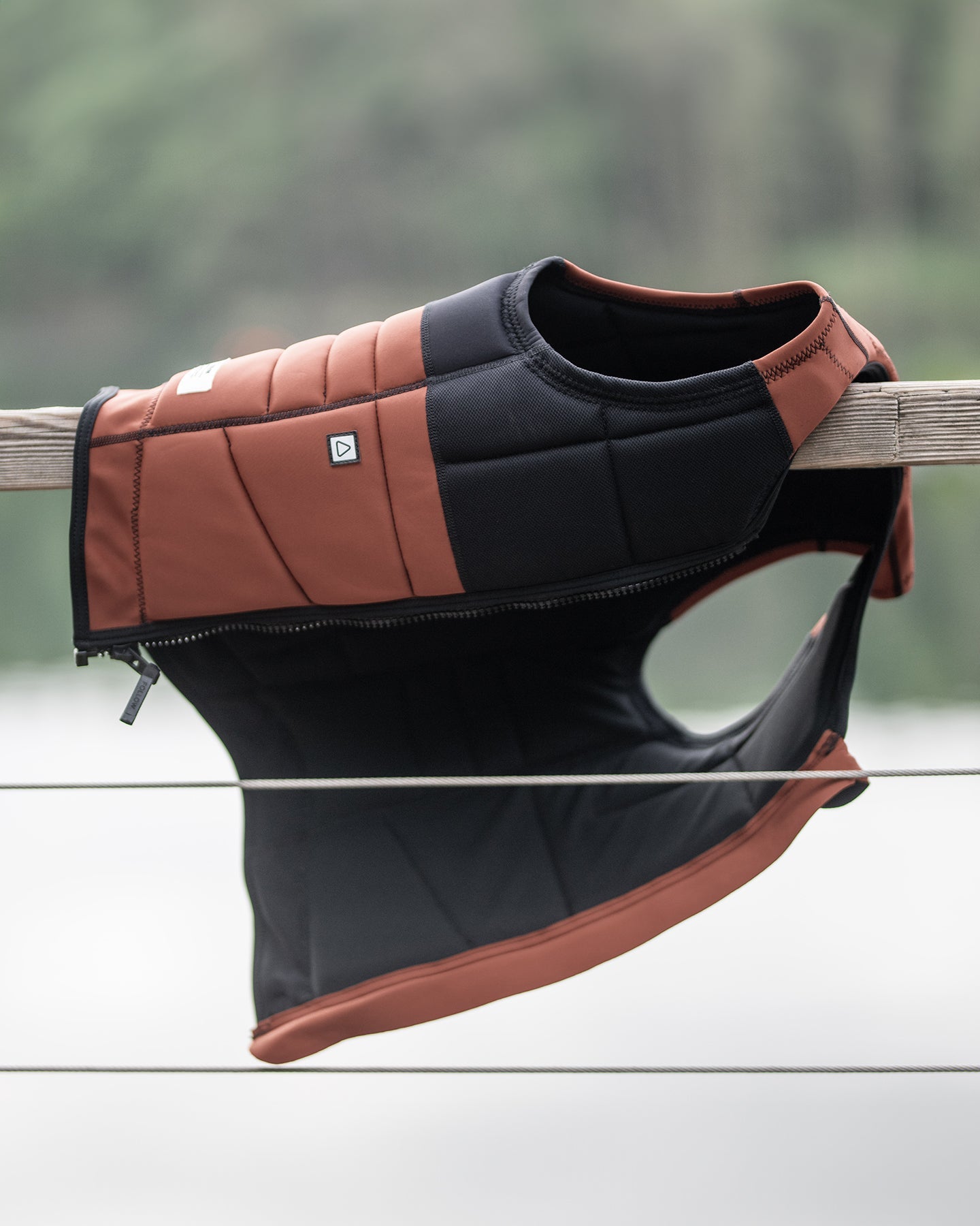 Follow Gratis Impact Vest