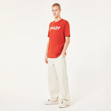 Load image into Gallery viewer, Oakley T-Shirt Mark II Tee 2.0 (Flame red)
