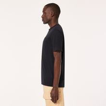 Load image into Gallery viewer, Oakley T-Shirt Relax Tee 2.0 (Blackout)
