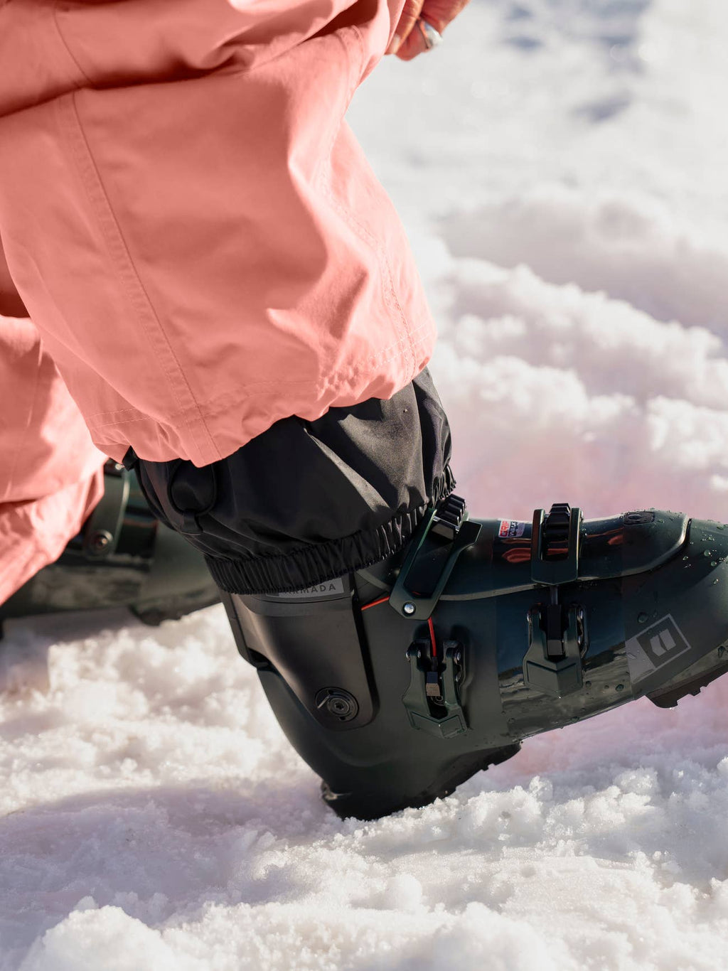 ARMADA _ TEAM ISSUE 2L INSULATED CARGO PANT - Faded Rose