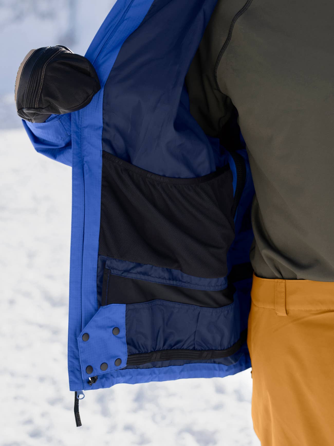 ARMADA _ ANSEL 2L SHELL JACKET - Dazzler-Navy-Golden