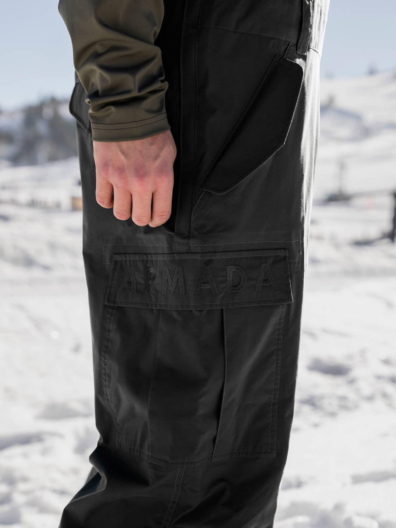 ARMADA _ SUMPTER 2L BIB - Black