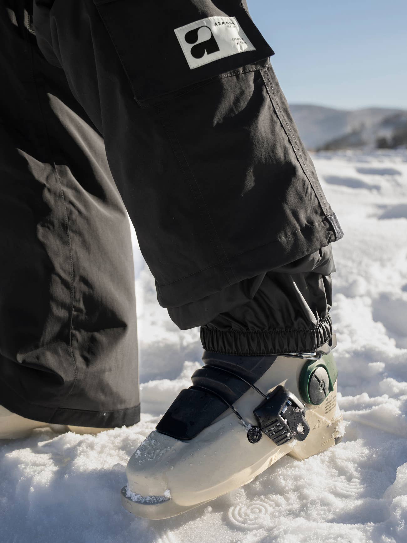 ARMADA _ MULA 2L INSULATED PANT - Black