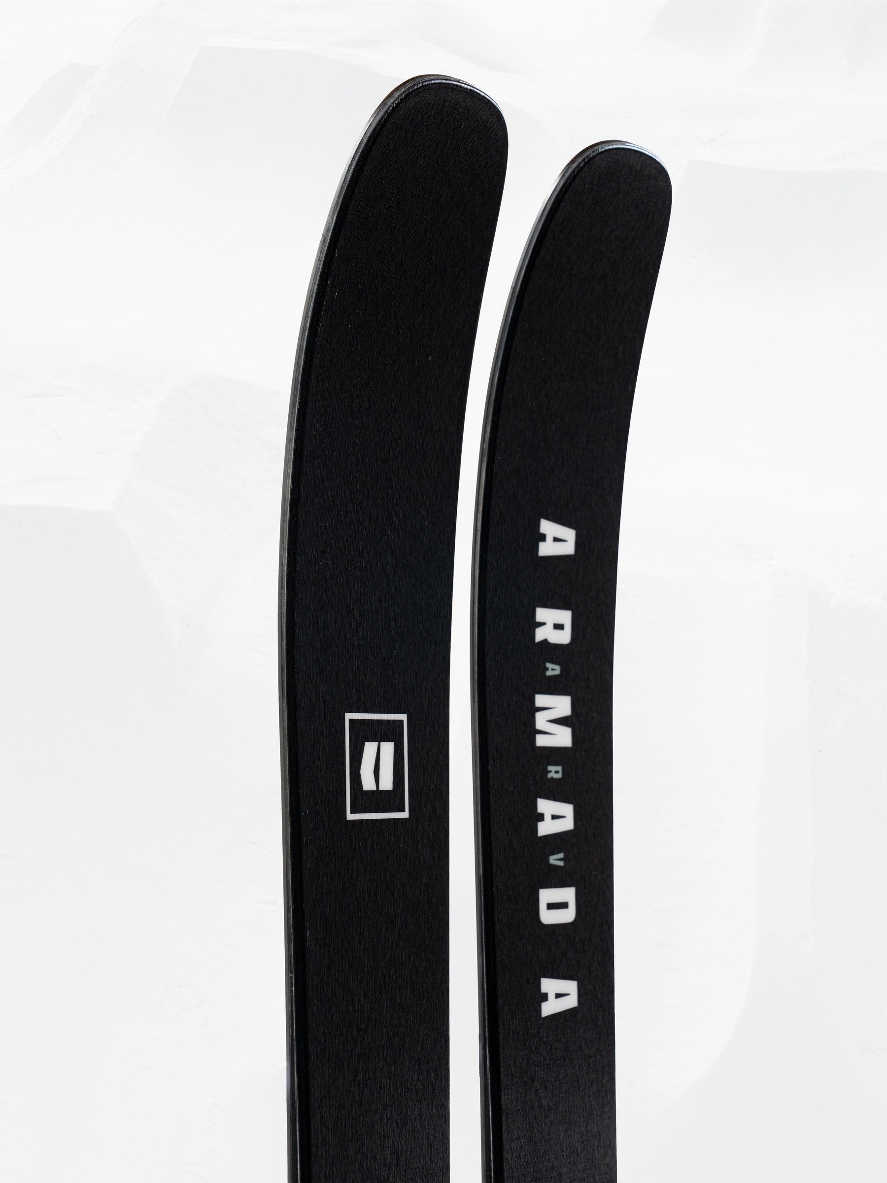 ARMADA ARV 94 SNOW SKI