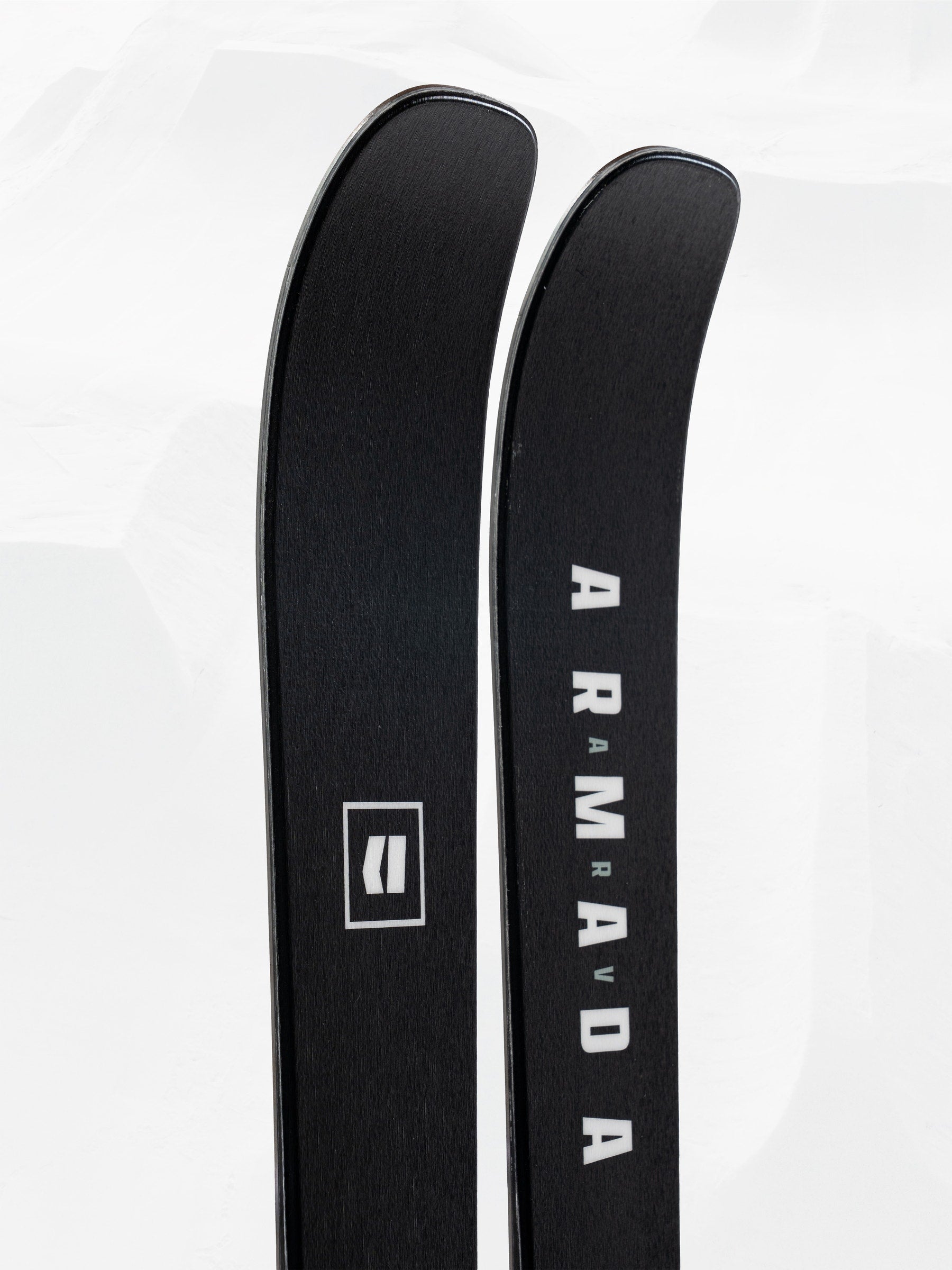 ARMADA ARV 88 SNOW SKI